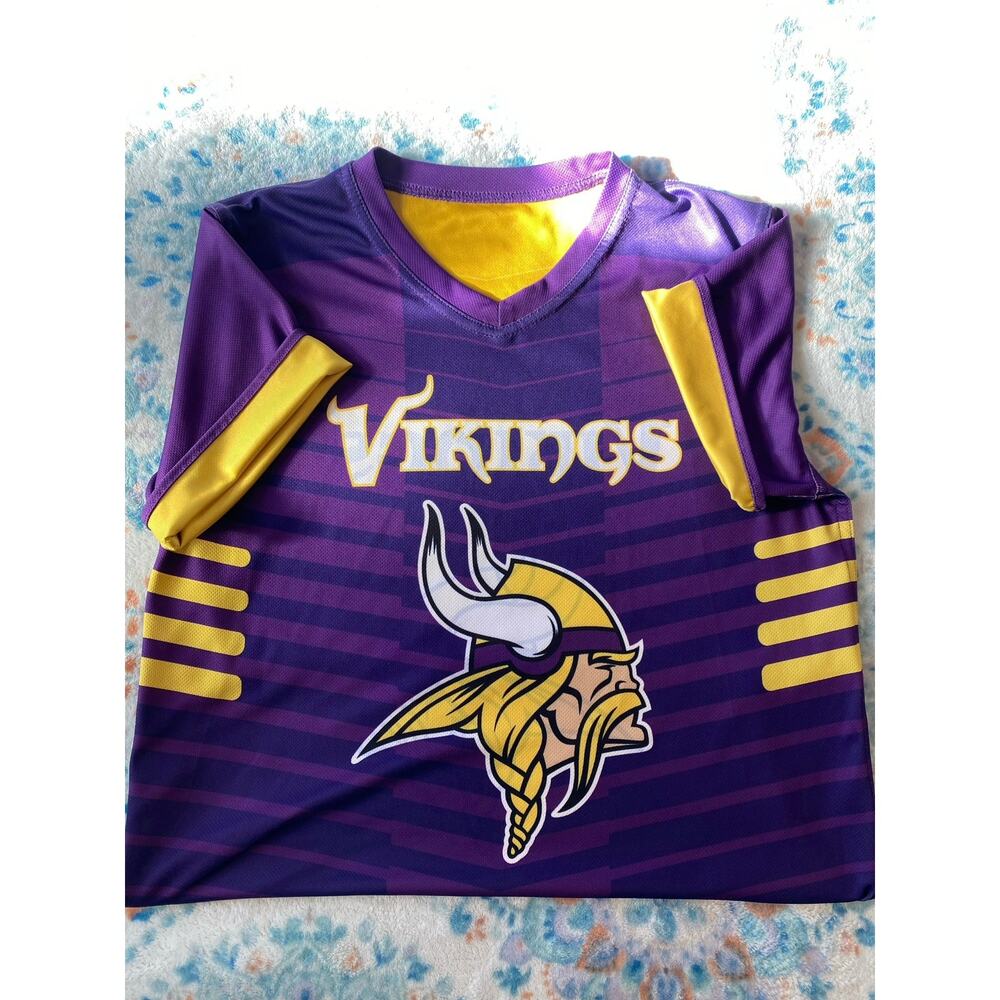 NFL Officially Licensed Vikings Youth XL Reversible Jersey - Yellow/Purple